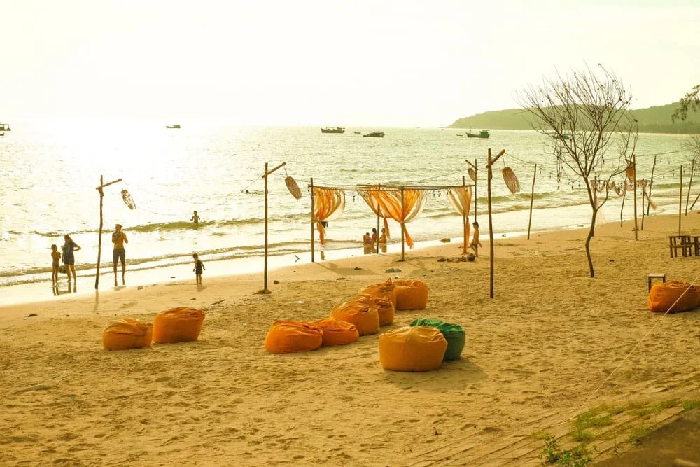 Team building Vân Đồn: địa điểm, các hoạt động, chi phí, kinh nghiệm và đơn vị tổ chức