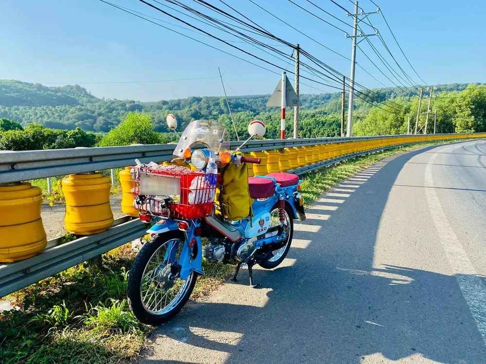 tai-sao-du-khach-phan-van-giua-viec-tu-di-xe-may-va-mua-tour-da-lat-1-ngay