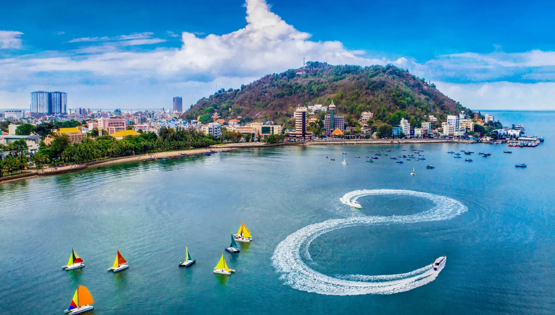 bien-vung-tau-va-ho-tram-co-gi-dac-biet-cho-ky-nghi-cuoi-tuan