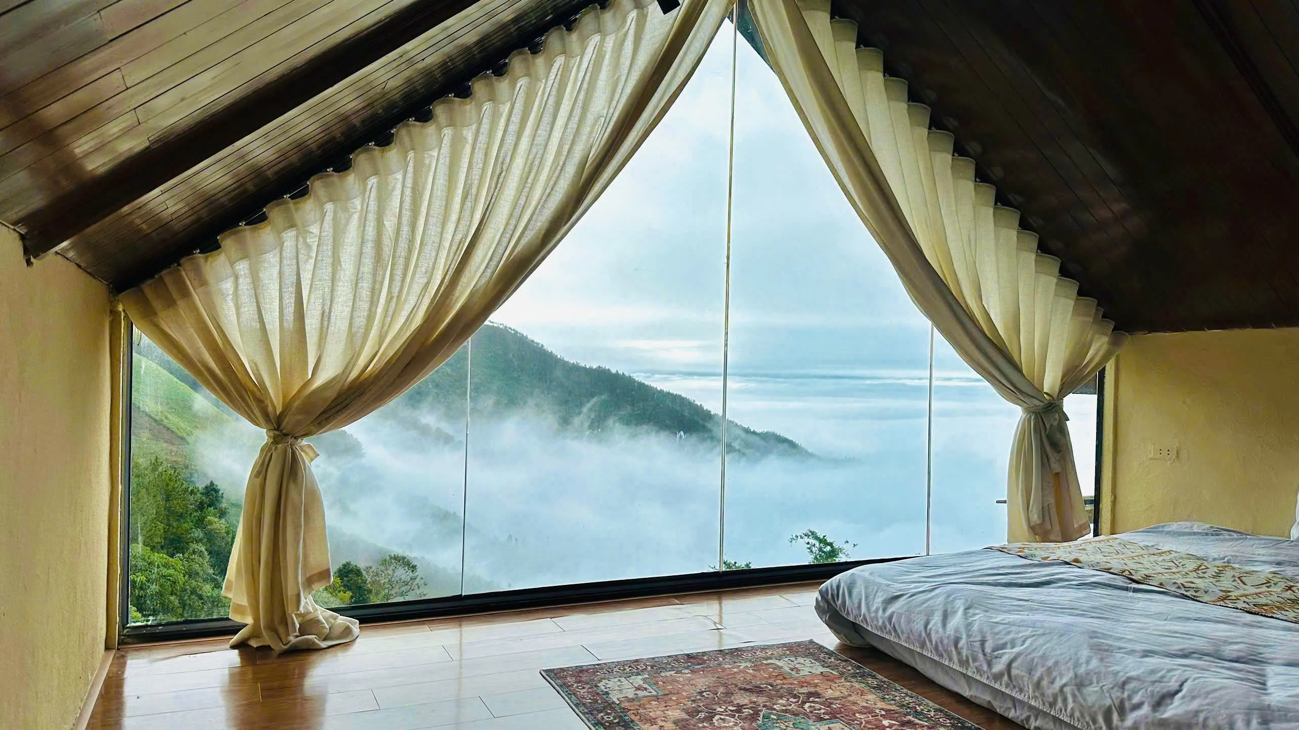 Chillout Village Tà Xùa: Vị trí, tiện ích, giá bán, kinh nghiệm đặt phòng & đơn vị uy tín