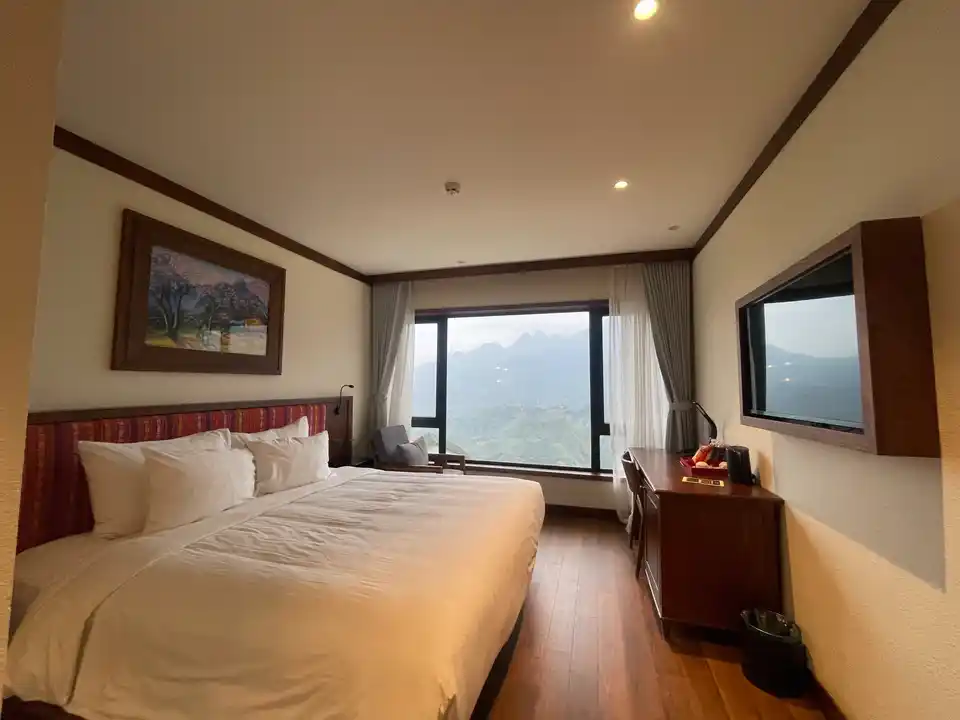 Executive-Fansipan-View-–-Dac-quyen-chiem-nguong-Noc-nha-Dong-Duong