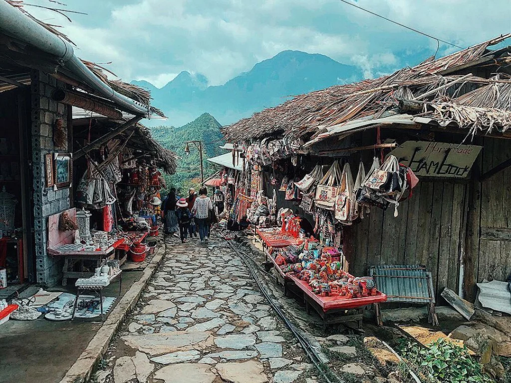 ban-cat-cat-ve-dep-cua-nhung-nep-nha-ban-lang-sapa-an-trong-suong-som-21-1620377827