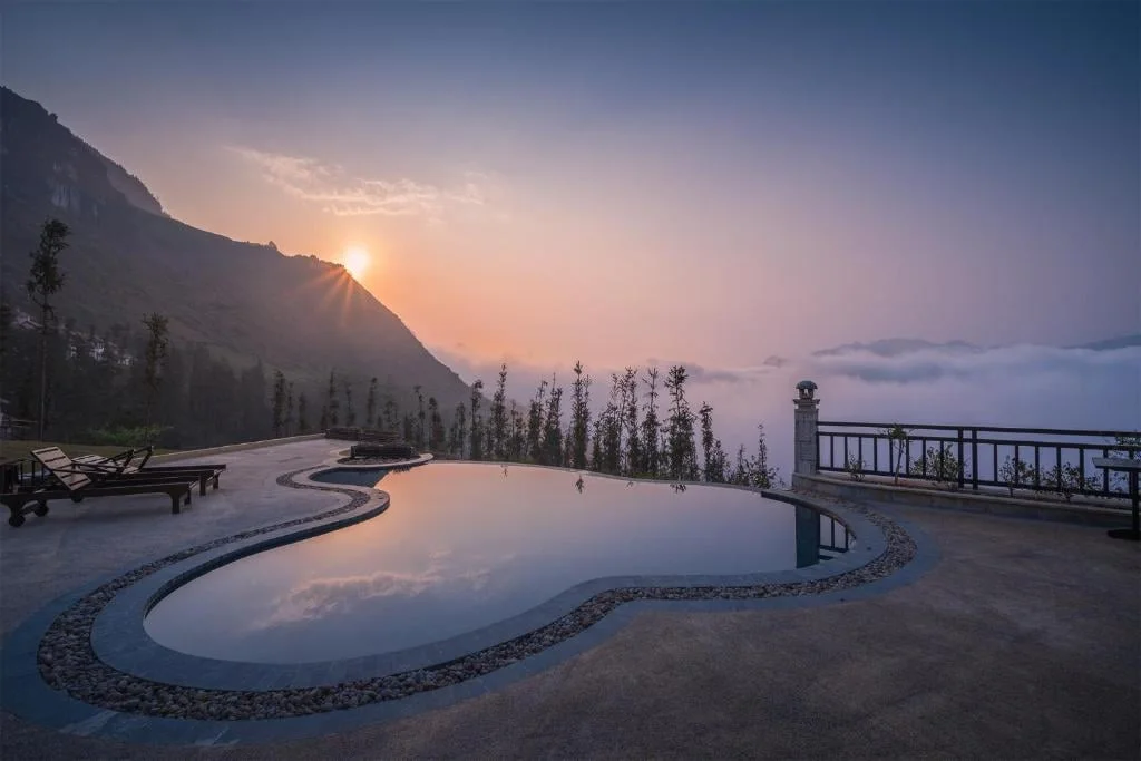 Giải mã kiến trúc độc bản tại Ville De Mont Sapa: Nghỉ dưỡng trong biệt thự đá nguyên khối giữa biển mây 1.555m
