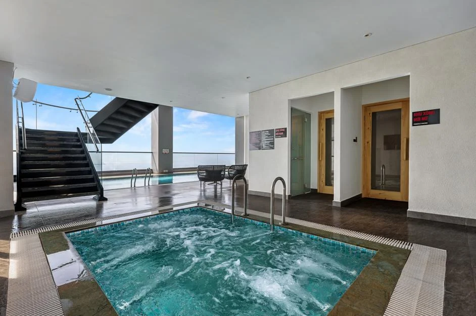 Radisson Red: Vị trí, đặc điểm, tiện ích, giá bán các hạng phòng & kinh nghiệm đặt phòng