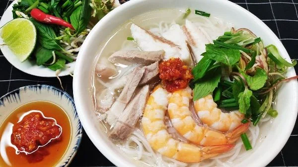 bun-nuoc-leo-soc-trang-du-lich-viet(1)