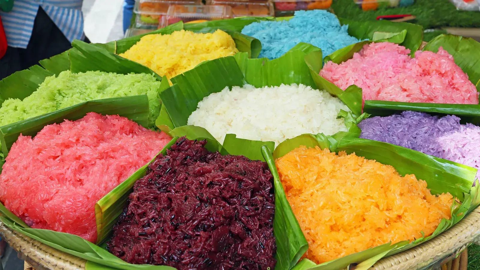 c-com-lam-va-xoi-ngu-sac-tai-cac-sap-hang-di-dong