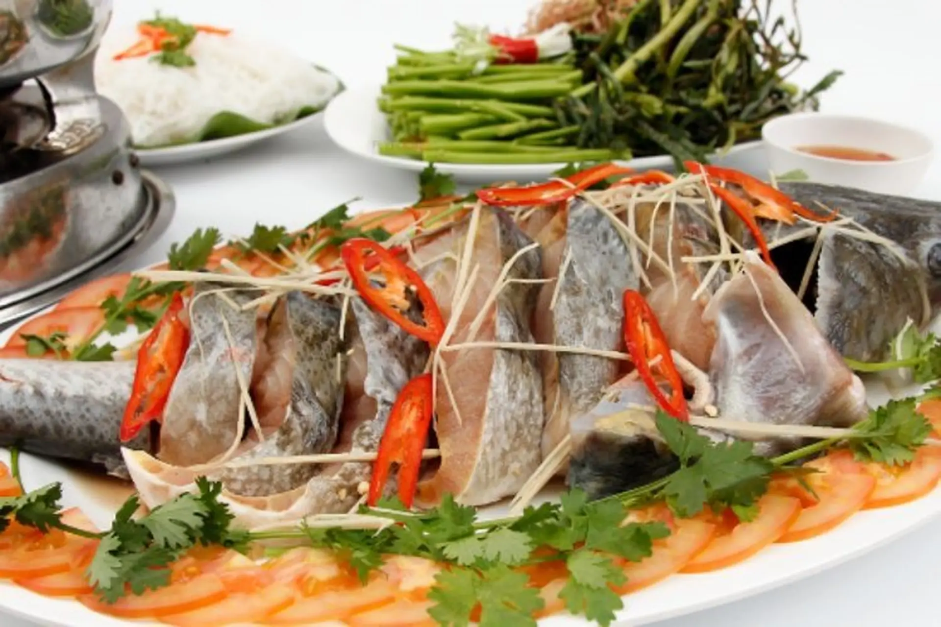 Ca-tam-du-mon-–-Dang-cap-am-thuc-vung-on-doi