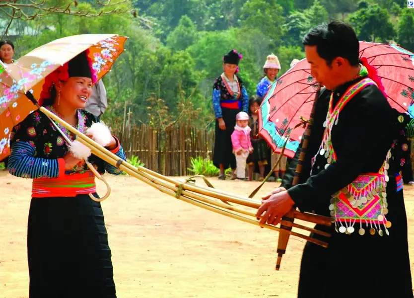 cho-tinh-sapa-1-1024x737