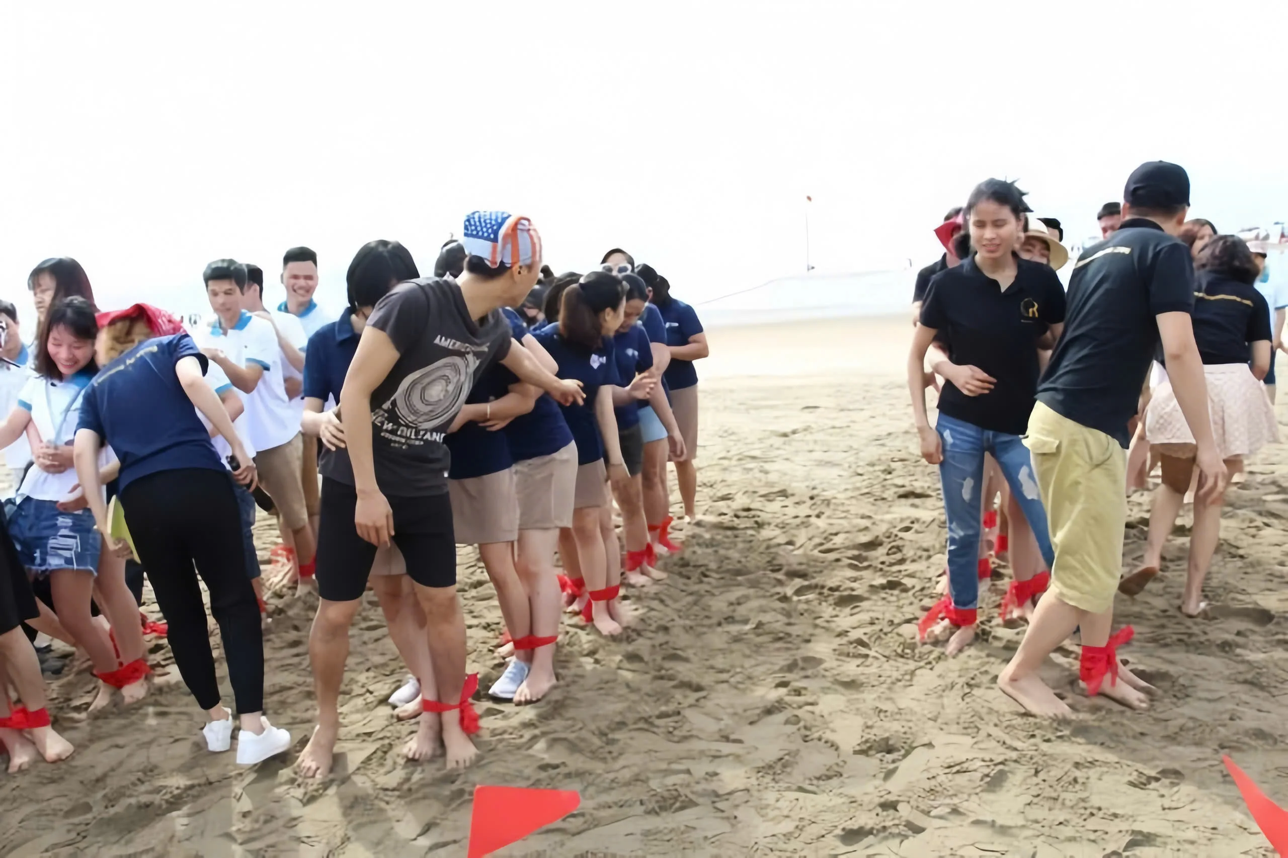 Chuong-trinh-Teambuilding-chinh-thuc-Gan-ket-suc-manh-tap-the-1