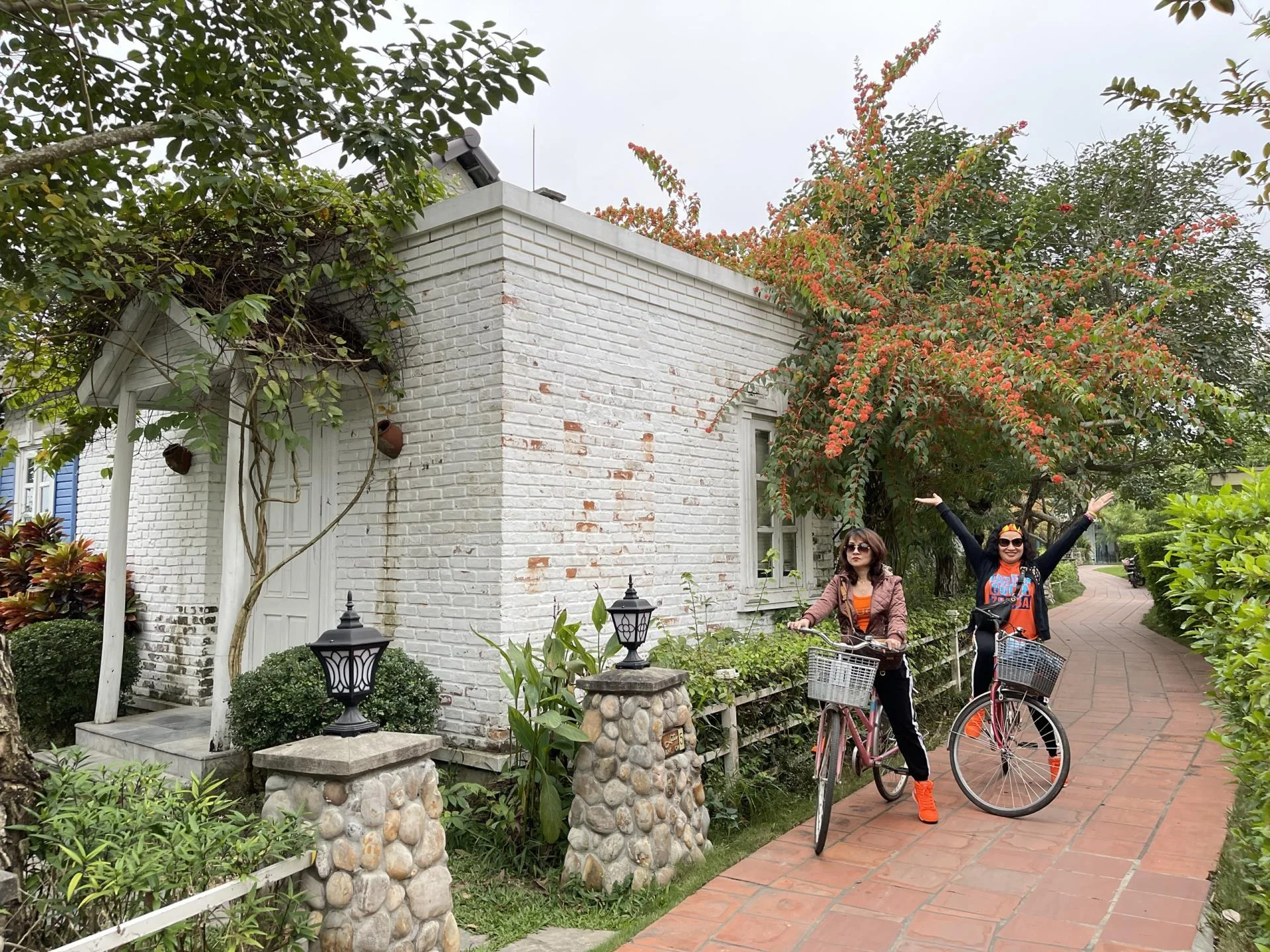Vườn Vua 2 ngày 1 đêm: Lịch trình, điểm nổi bật, giá bán, kinh nghiệm du lịch & đơn vị uy tín
