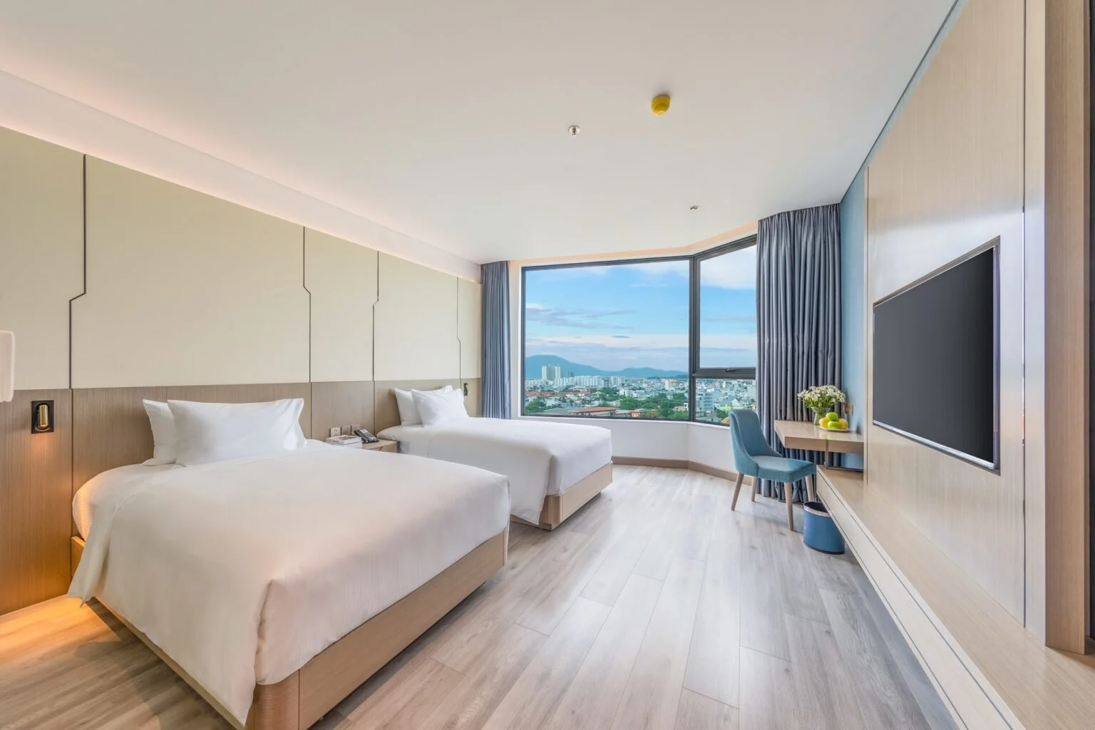 Awaken DaNang Hotel: Vị trí, đặc điểm, tiện ích, giá bán các hạng phòng & kinh nghiệm đặt phòng