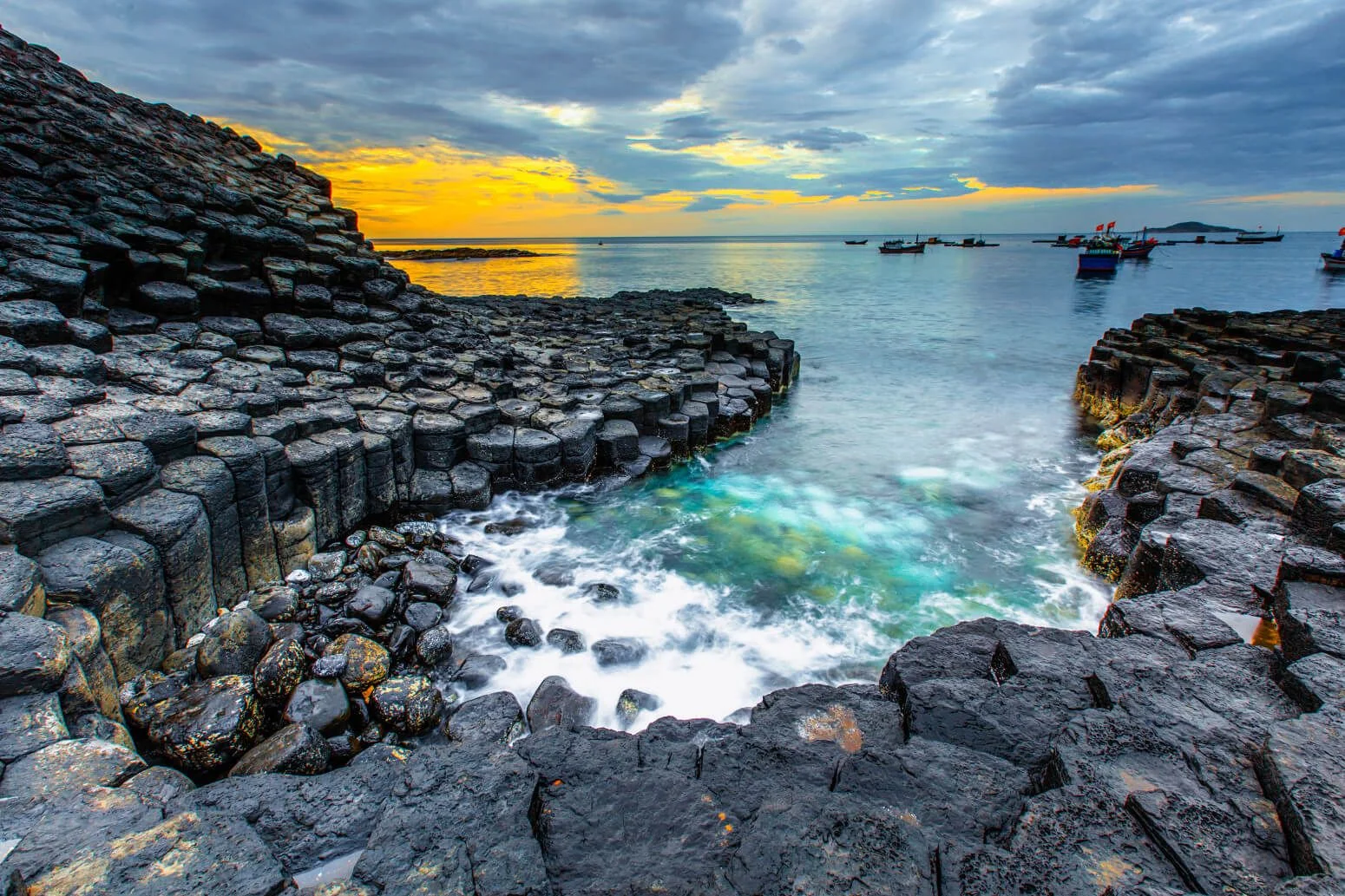 ganh-da-dia-phu-yen_1751078702