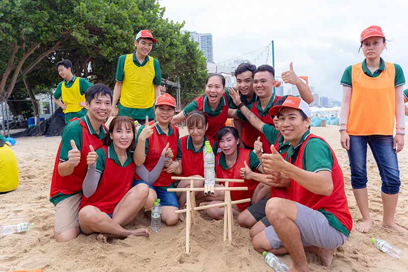 Xóa bỏ rào cản Gen Z và Gen X: Cách thiết kế trò chơi Teambuilding để sếp và nhân viên thực sự "chạm" được nhau