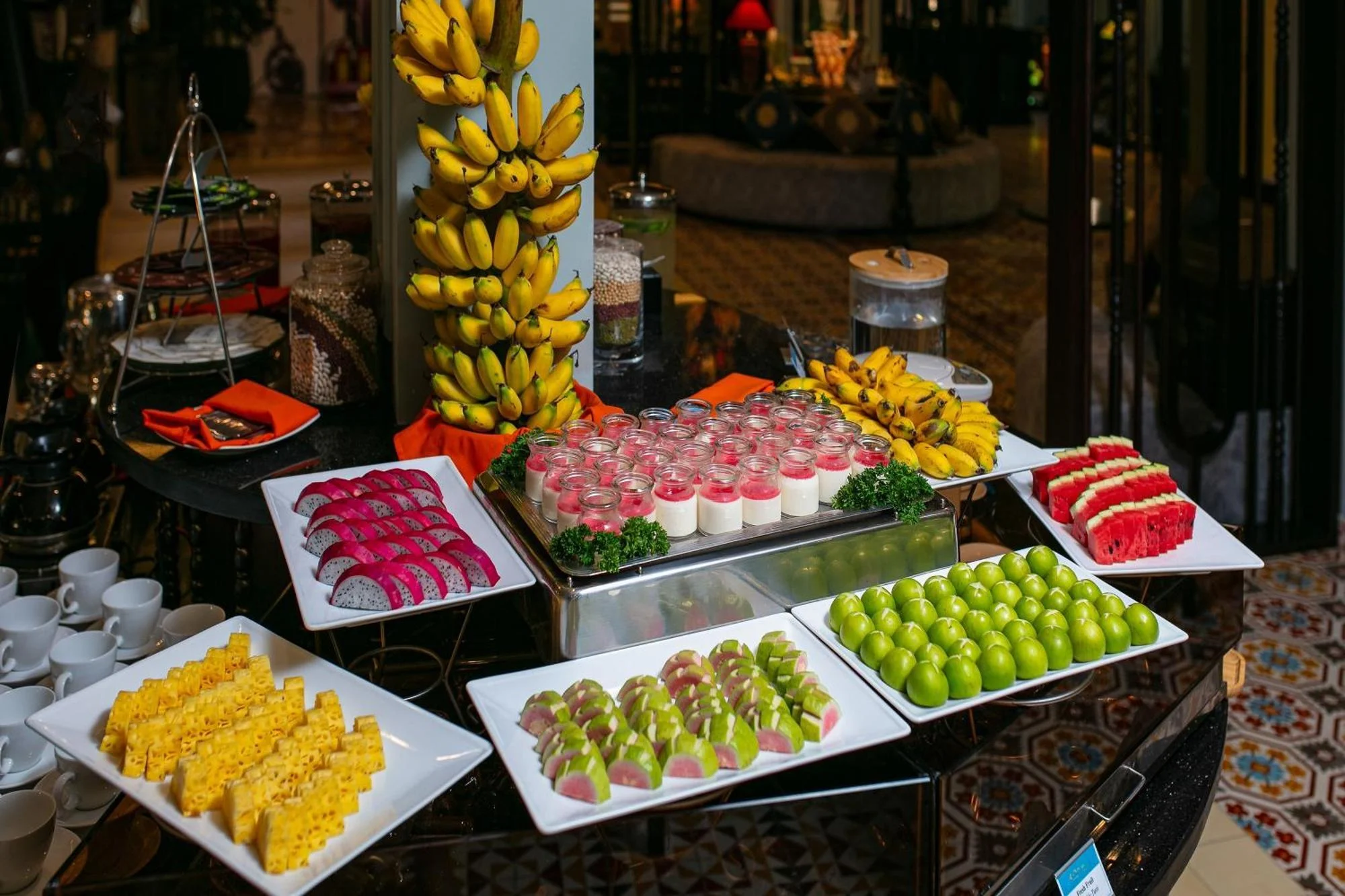 Góc đồ ăn Tây, đồ Healthy và quầy tráng miệng ngọt ngào