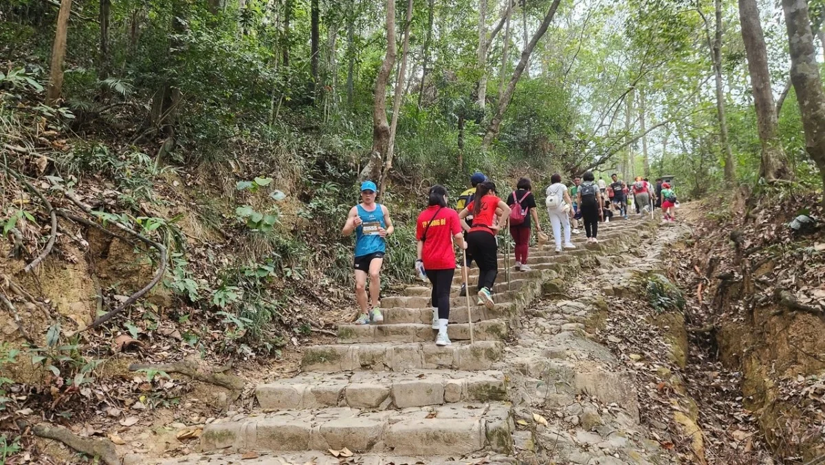 trang-phuc-va-suc-khoe-khi-leo-chua-yen-tu