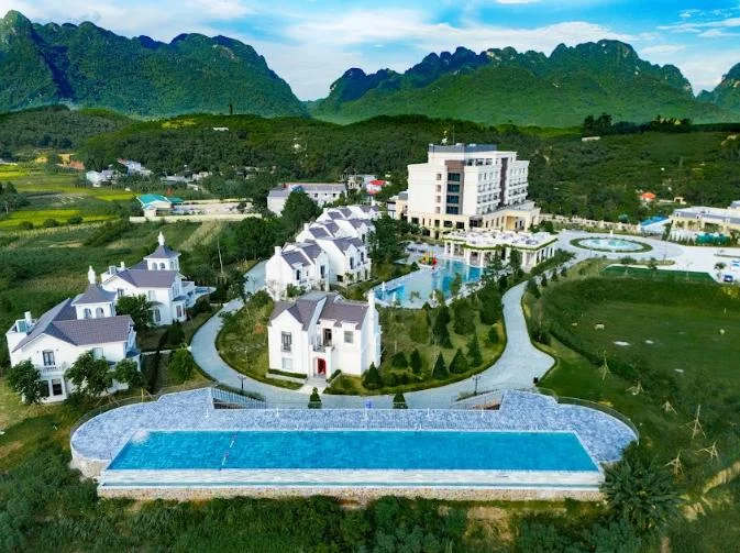 Venusgiti Hot Spring Resort & Spa: Vị trí, kiến trúc, tiện ích, giá bán các hạng phòng & đơn vị uy tín