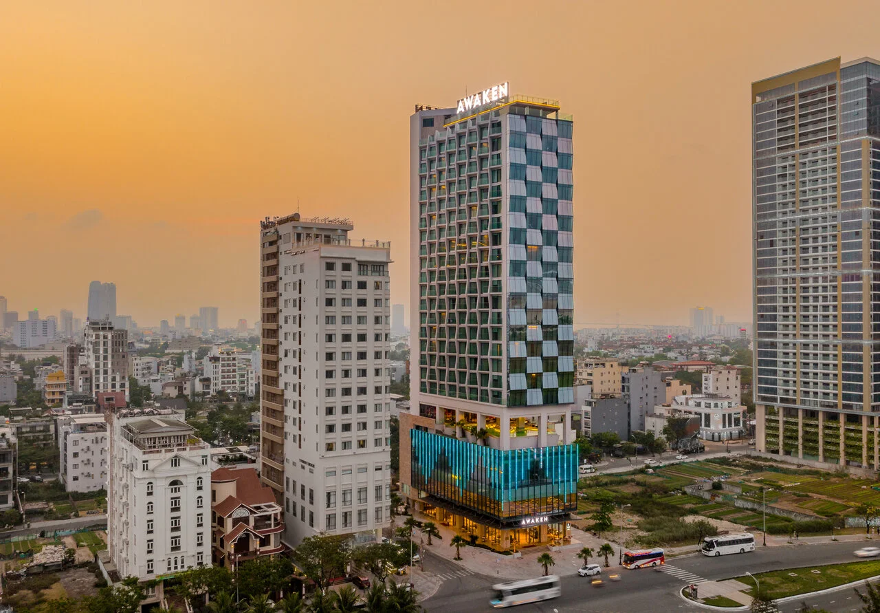 Awaken DaNang Hotel: Vị trí, đặc điểm, tiện ích, giá bán các hạng phòng & kinh nghiệm đặt phòng