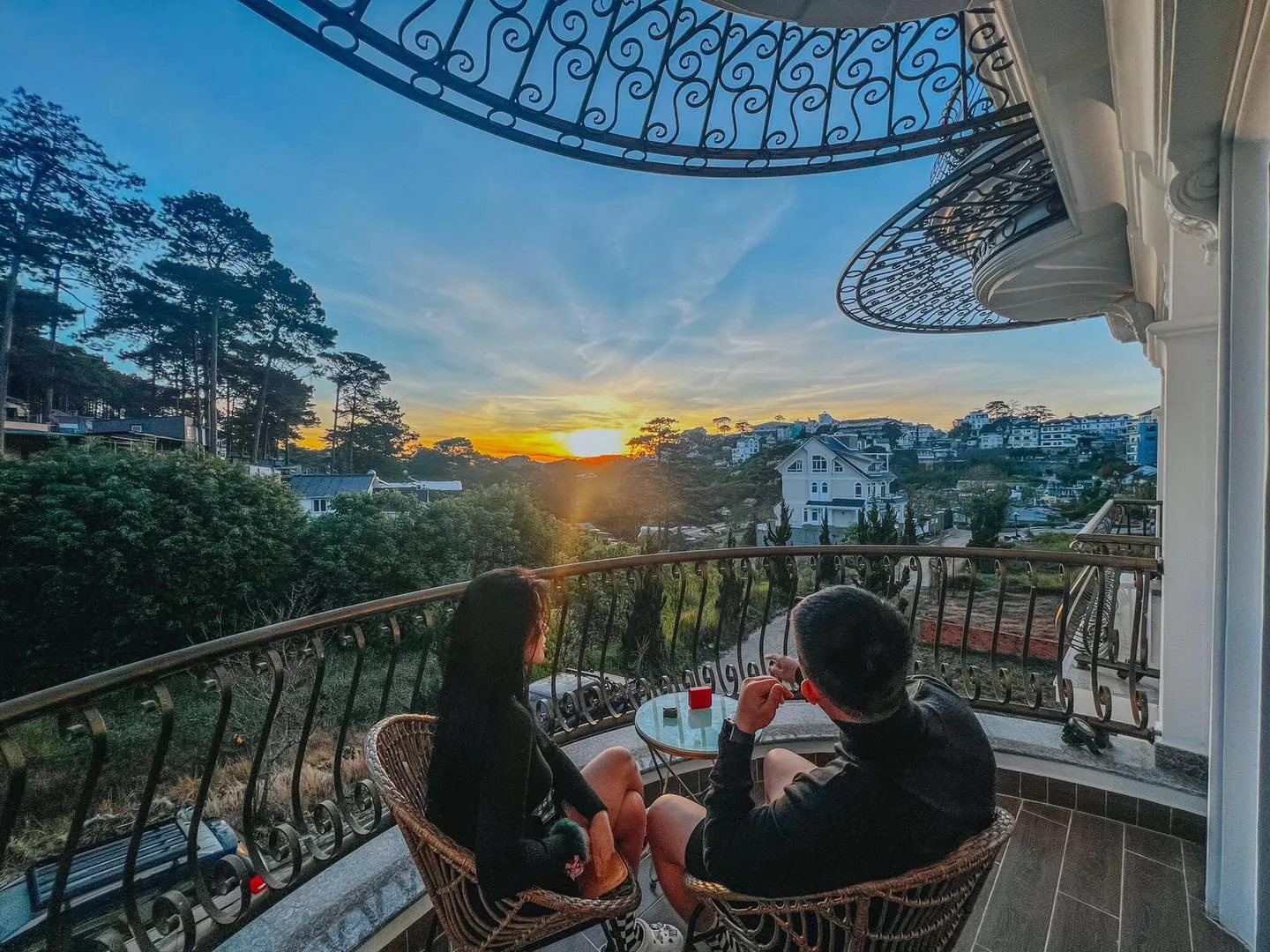 phan-loai-cac-kieu-view-dep-tai-da-lat-ban-thuoc-gu-lang-man-hay-hien-dai