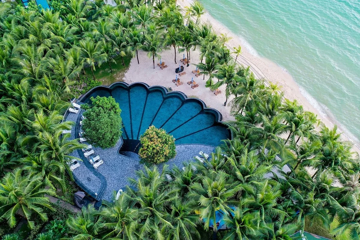 khach-san-phu-quoc-vs-resort