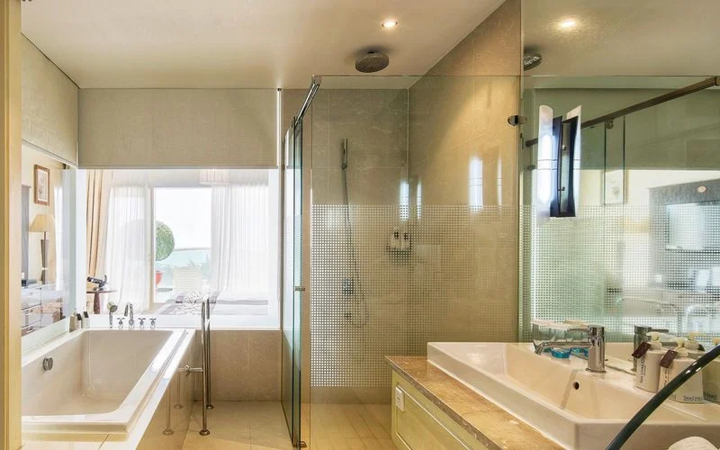 Review chi tiết phòng Family Suite cho gia đình tại Khách sạn Sea Links Beach Hotel