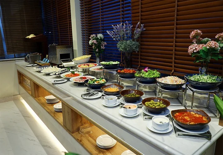 Khong-gian-va-tam-nhin-Panorama-dat-gia-cua-nha-hang-buffet-sang-tai-tang-9-co-gi-dac-biet-1
