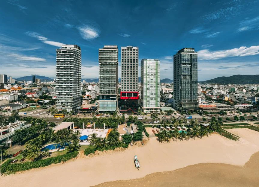 Radisson Red: Vị trí, đặc điểm, tiện ích, giá bán các hạng phòng & kinh nghiệm đặt phòng