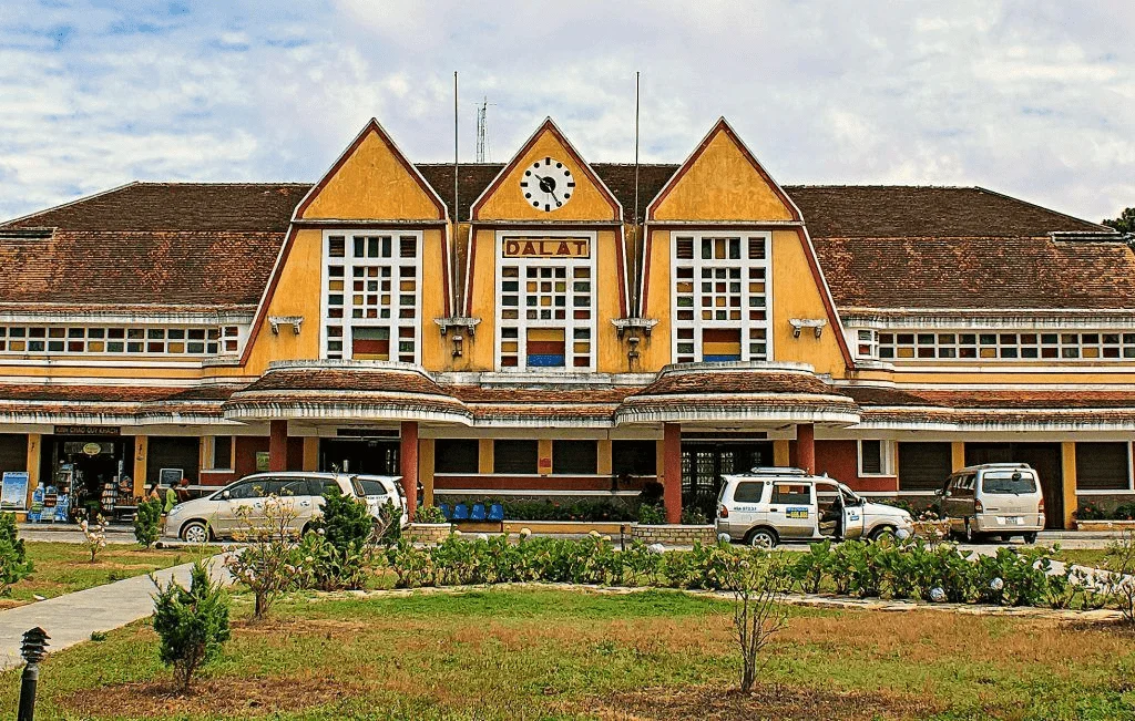 nha-ga-da-lat-1-min