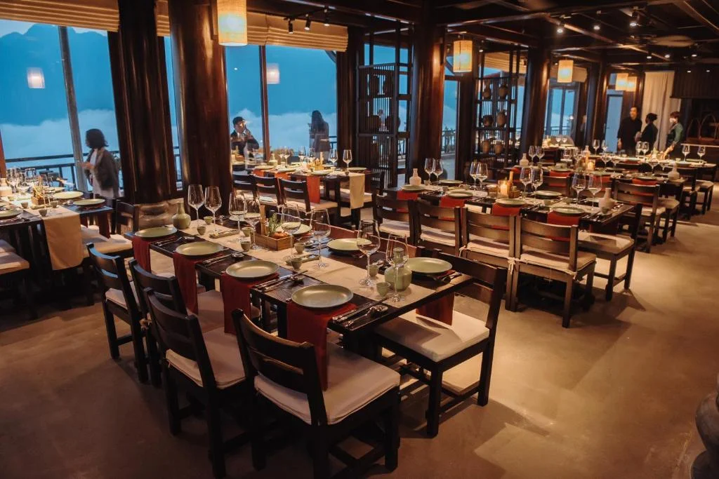 Giải mã kiến trúc độc bản tại Ville De Mont Sapa: Nghỉ dưỡng trong biệt thự đá nguyên khối giữa biển mây 1.555m
