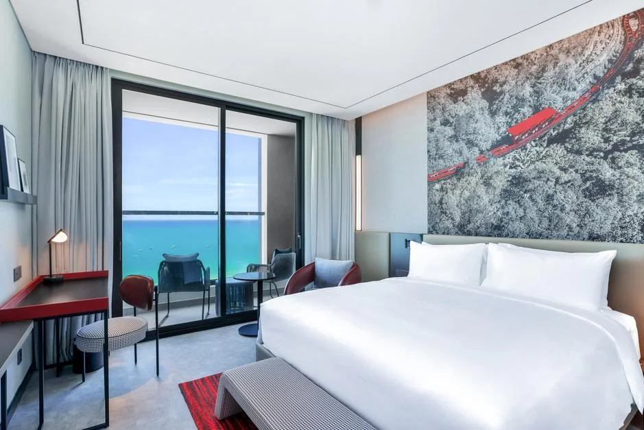 Giá phòng và thông tin chi tiết các hạng phòng tại Radisson Red