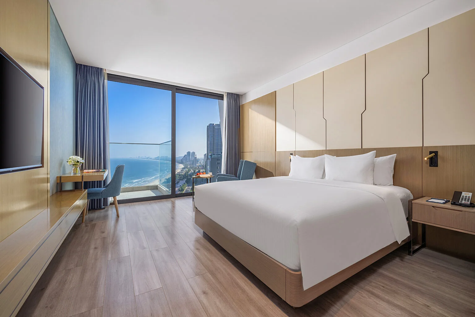 Awaken DaNang Hotel: Vị trí, đặc điểm, tiện ích, giá bán các hạng phòng & kinh nghiệm đặt phòng