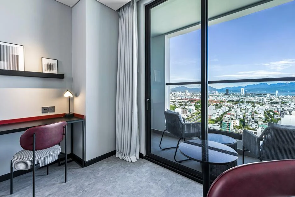 Radisson Red: Vị trí, đặc điểm, tiện ích, giá bán các hạng phòng & kinh nghiệm đặt phòng
