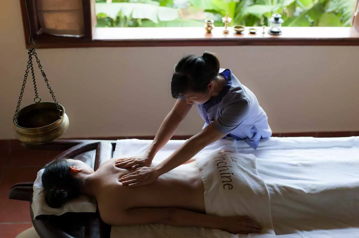 thu-gian-chuyen-sau-tai-cac-khu-spa-va-tri-lieu-da-nong