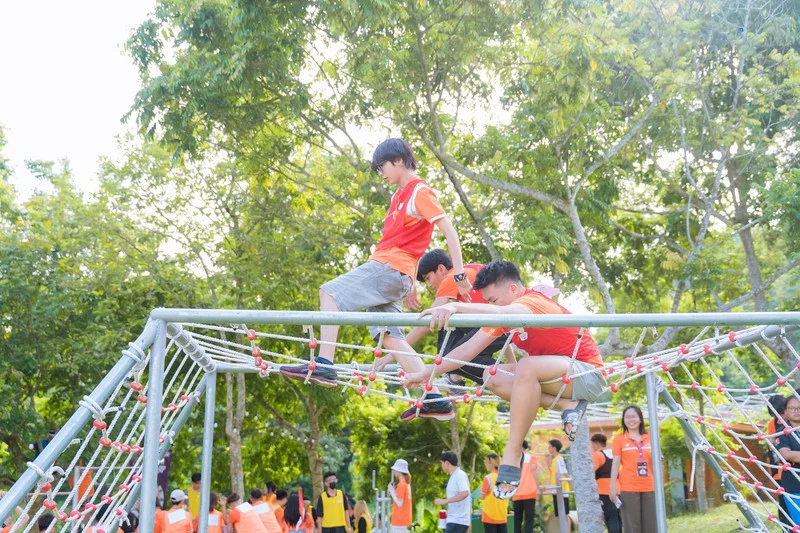 tham-gia-cac-hoat-dong-teambuilding-tai-thung-lung-ban-xoi-ba-vi-ha-noi