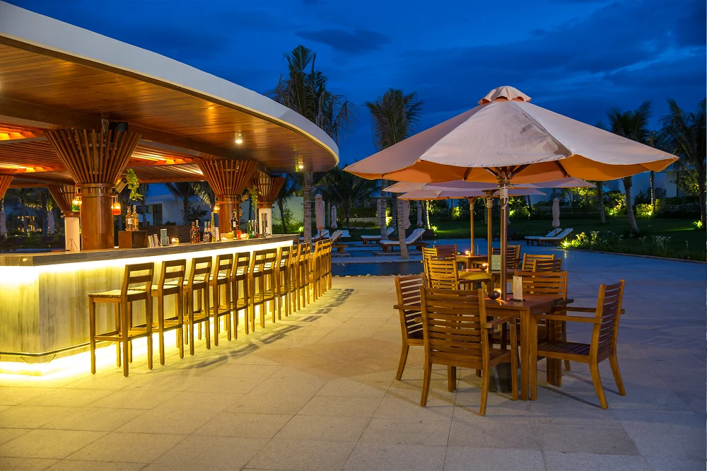top-cac-resort-co-quay-bar-bai-bien-beach-bar-phuc-vu-cocktail-cuc-chat-1013