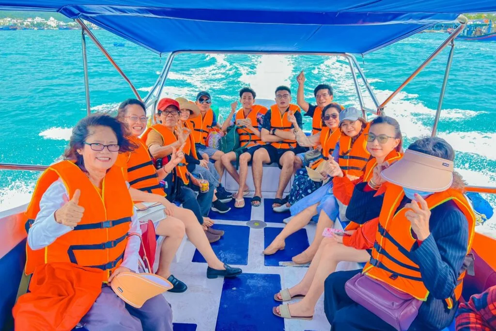 tai-sao-tour-du-lich-nha-trang-3-ngay-2-dem-can-co-lich-trinh-di-dao-cu-the