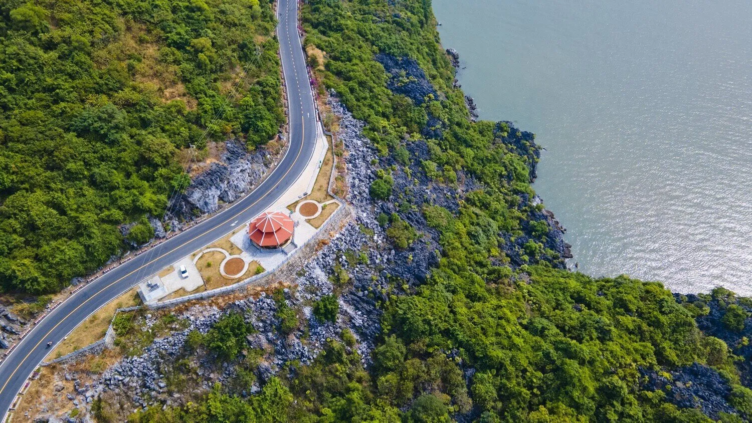 tai-sao-tour-dao-ngoc-cat-ba-vinh-lan-ha-lai-la-diem-den-khong-the-bo-qua