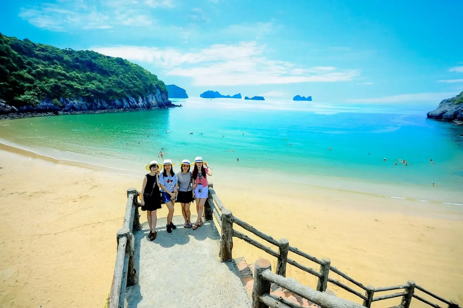 tai-sao-nen-dat-tour-cat-ba-vinh-lan-ha-tai-phe-travel