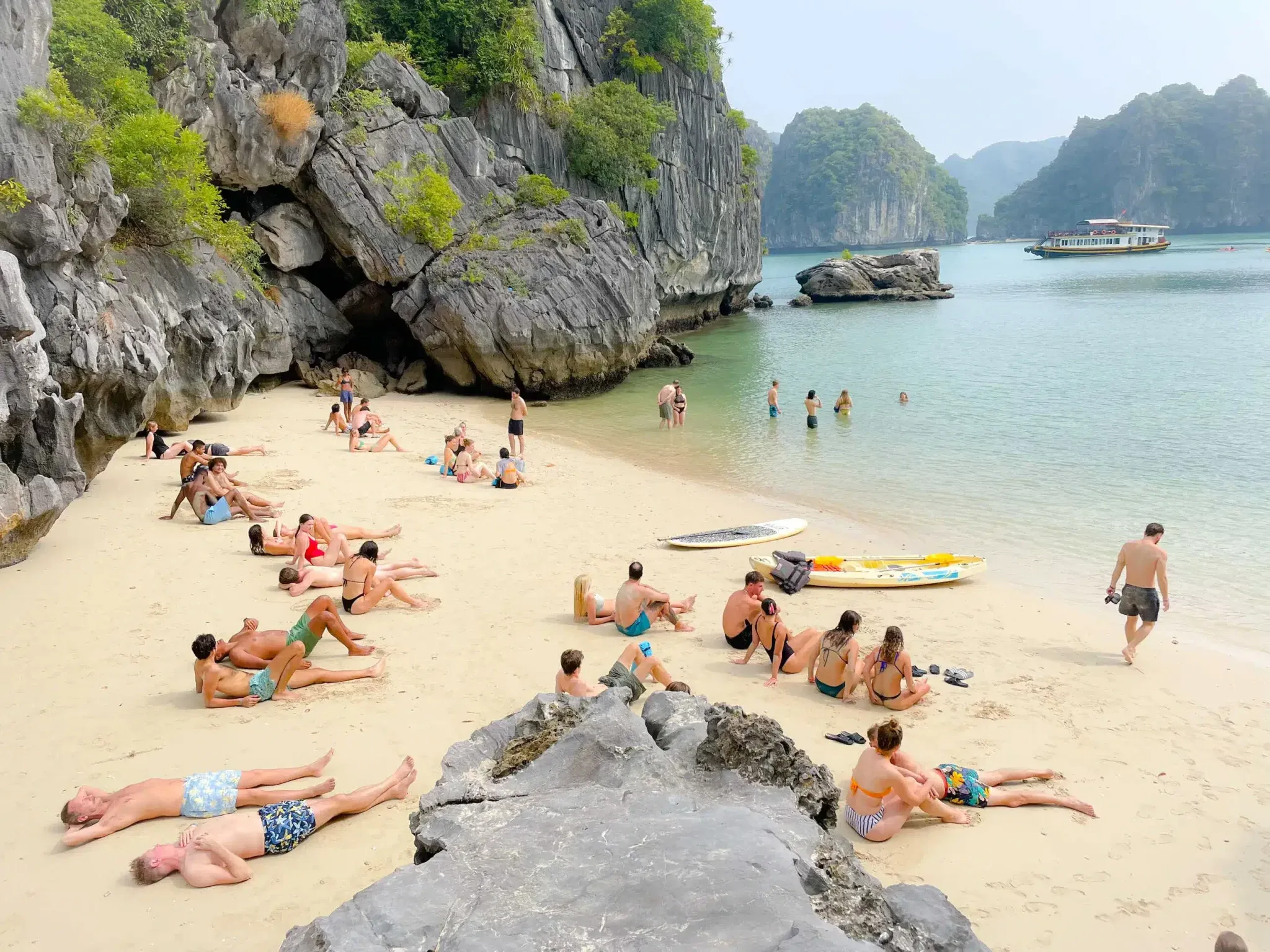 bao-gia-tour-cat-ba-vinh-lan-ha-3-ngay-2-dem-tai-phe-travel-co-muc-chi-phi-nhu-the-nao