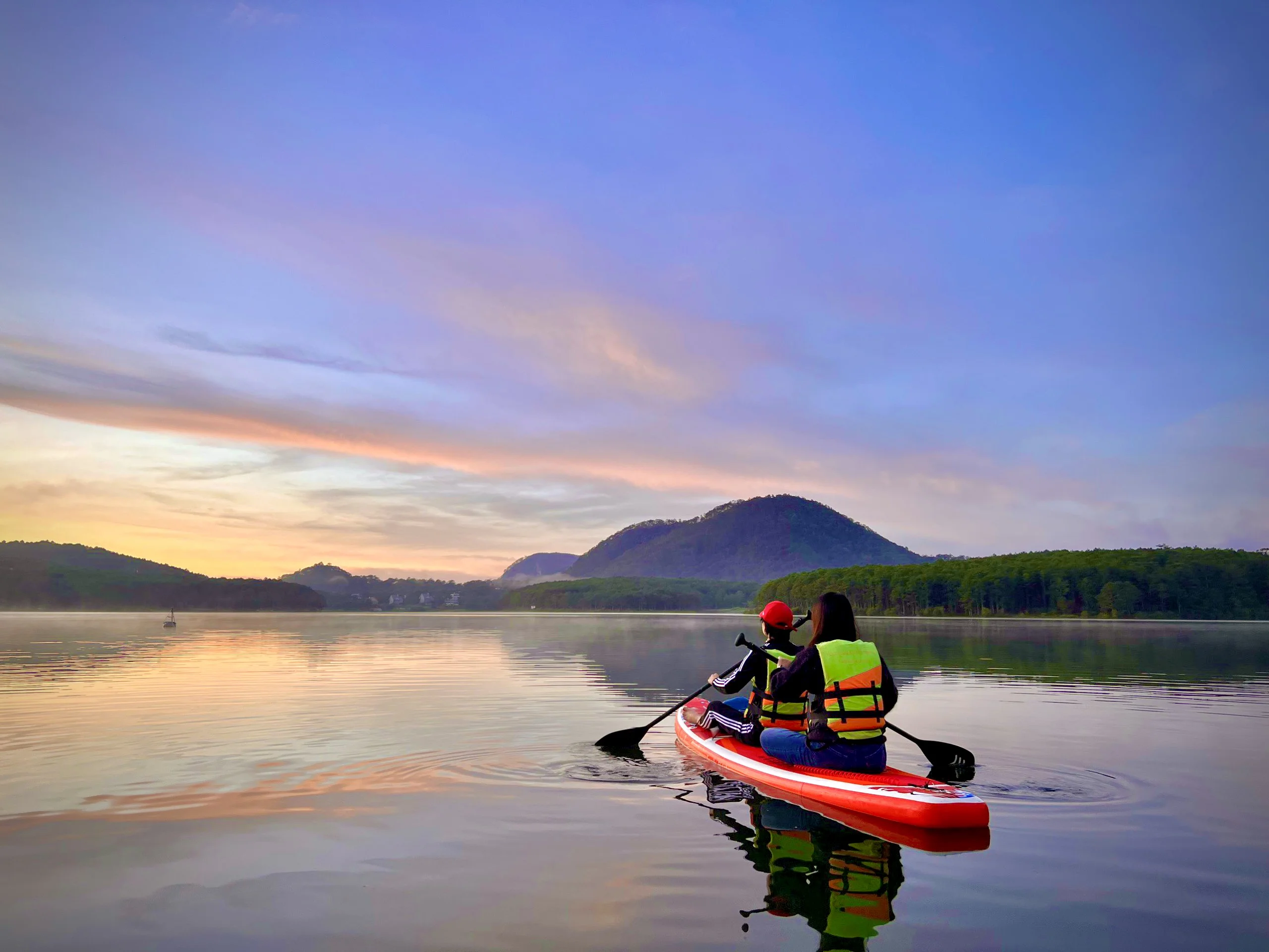 tour-cheo-SUP-Ho-tuyen-lam-Da-lat-1