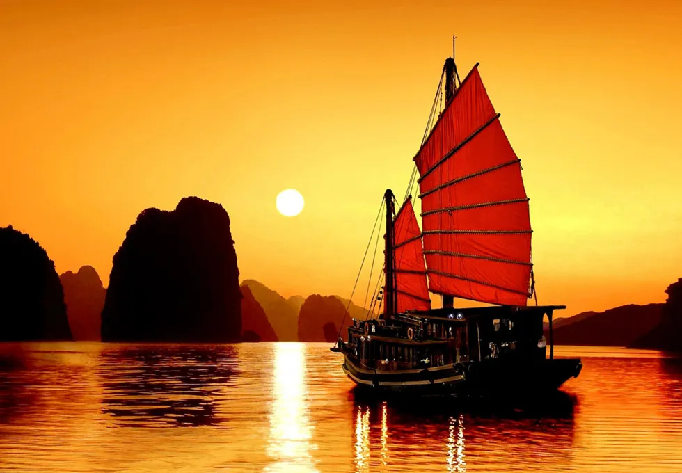 tour-ha-long-sung-sot-titop-trong-ngay-6