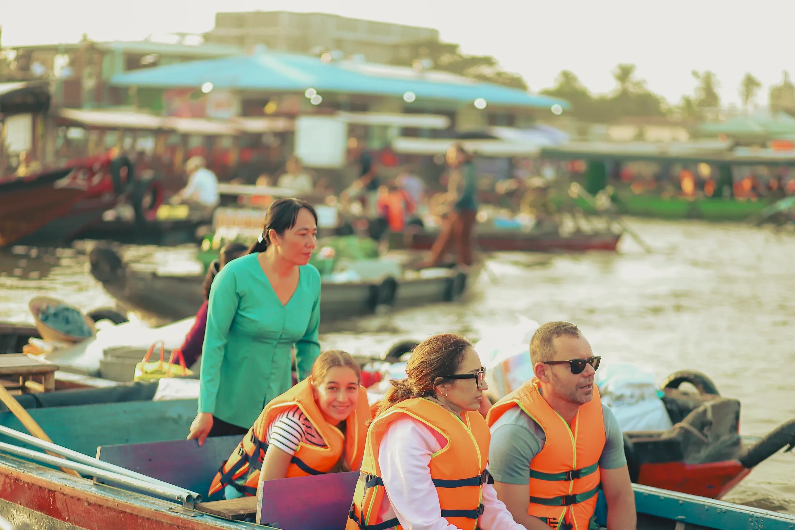 tour-mien-tay-cho-khach-nuoc-ngoai (3)