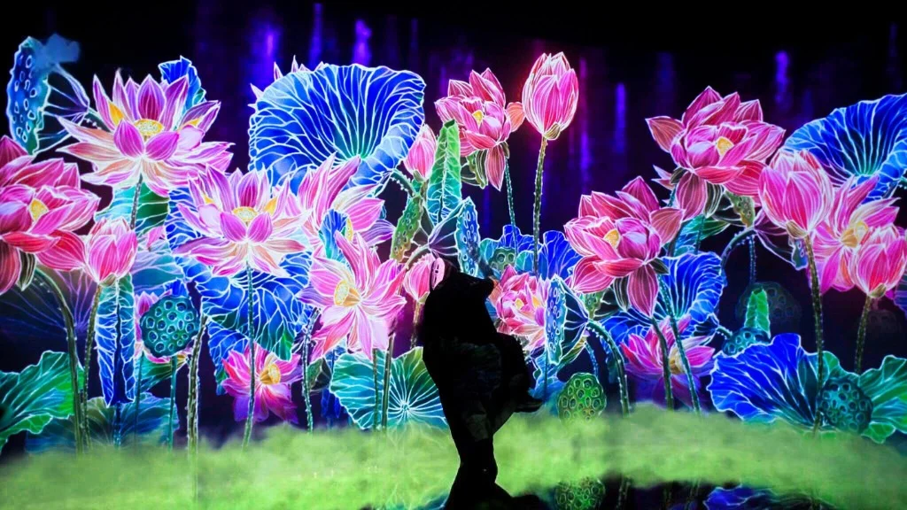Vuon-anh-sang-Lumiere-–-Cong-nghe-trinh-dien-da-cuc