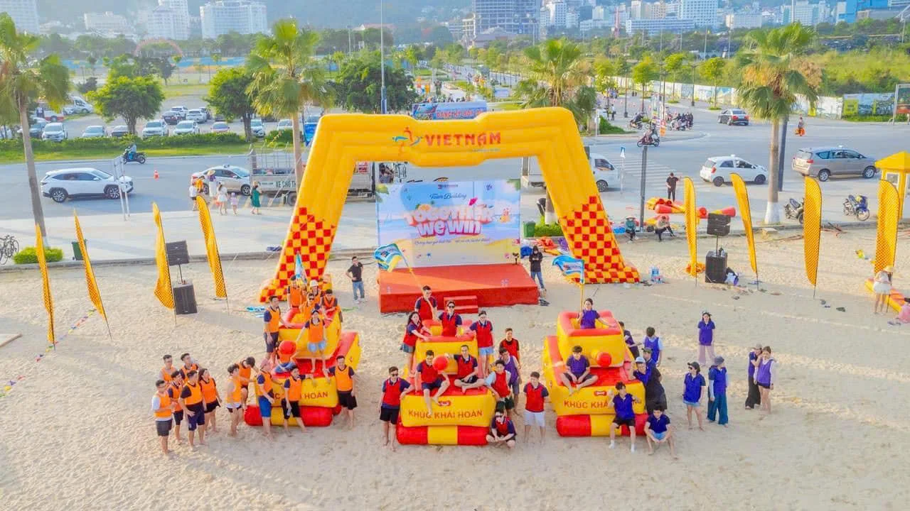 Xóa bỏ rào cản Gen Z và Gen X: Cách thiết kế trò chơi Teambuilding để sếp và nhân viên thực sự "chạm" được nhau