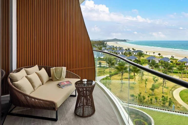 Nên chọn phòng khách sạn hướng biển hay Villa có bể bơi riêng tại Angsana Quan Lạn? Phân tích công năng cho gia đình