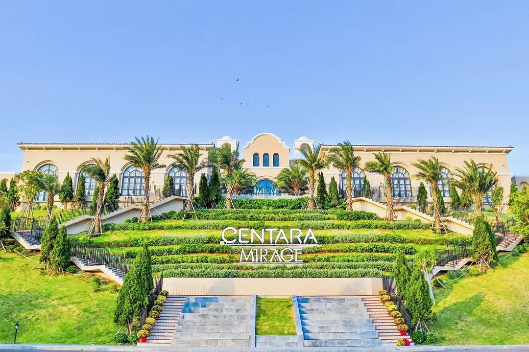 centara-mirage-resort-mui-ne-phong-cach-dia-trung-hai