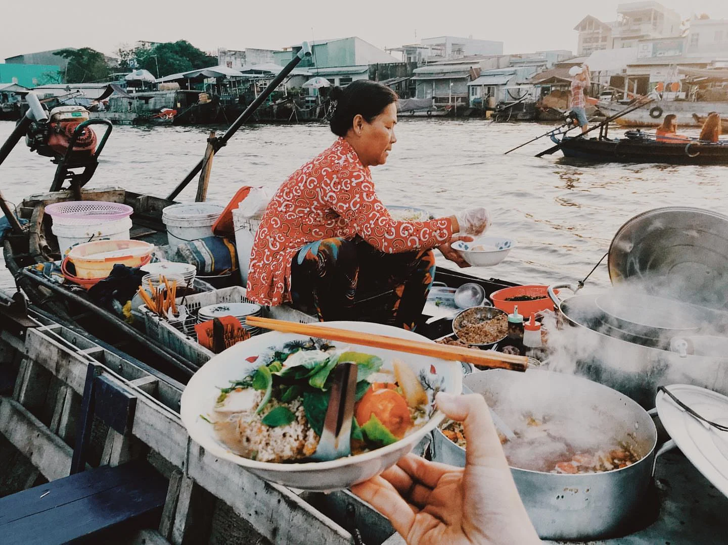 Chợ nổi Trà Ôn: Vị trí, điểm thu hút, kinh nghiệm, review thực tế & chọn tour