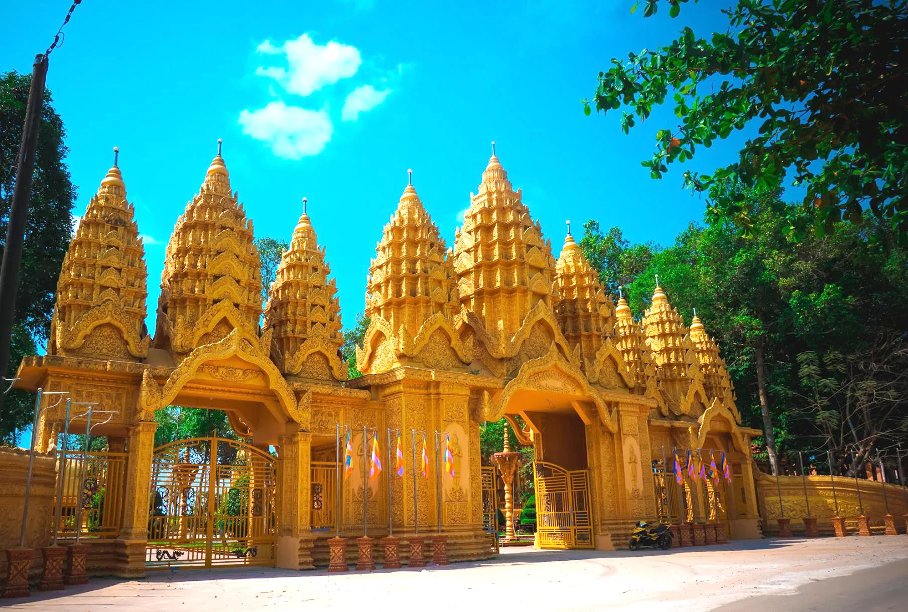 Hành trình tâm linh qua Tour Lục tỉnh: Khám phá những ngôi chùa Khmer kiến trúc Angkor độc bản tại Trà Vinh và Sóc Trăng