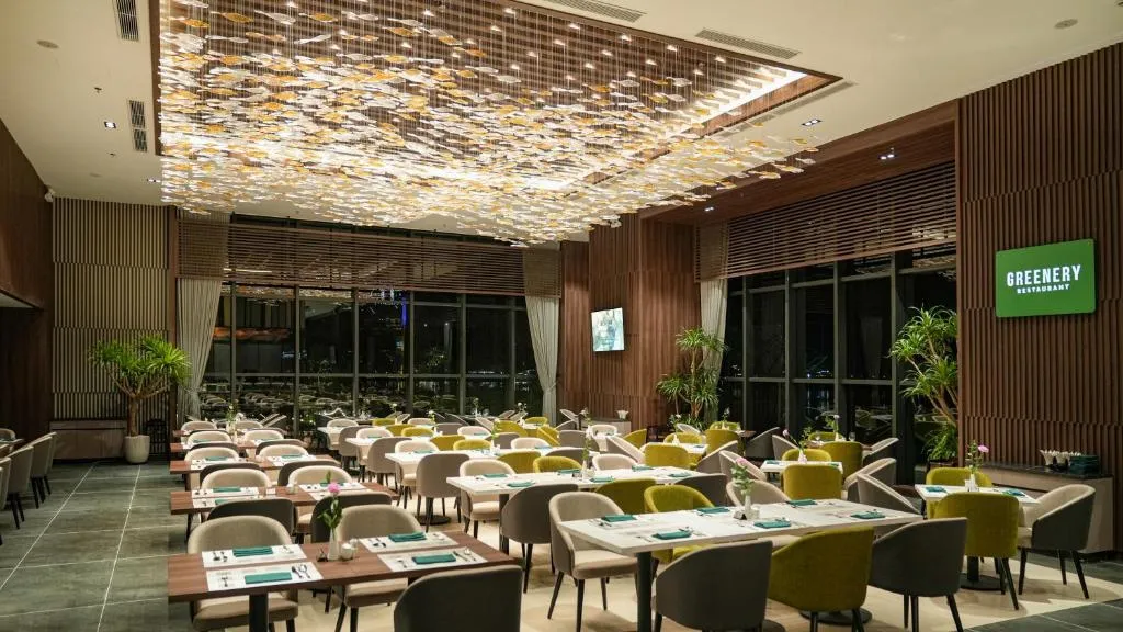 tai-sao-combo-du-lich-ha-long-lien-ket-giua-wyndham-garden-va-du-thuyen-luna-dinner-lai-tao-nen-con-sot