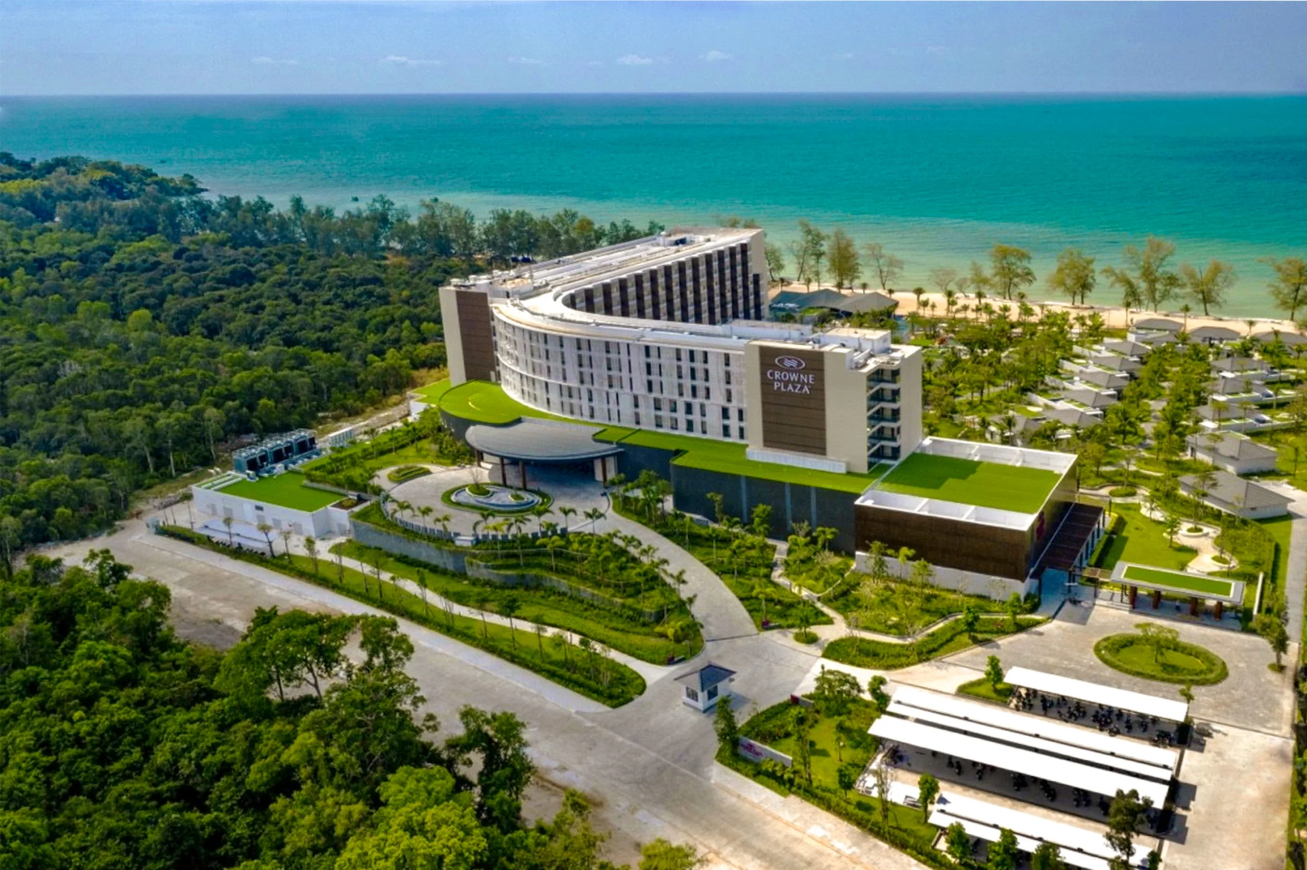 Crowne-Plaza-Phu-Quoc-Starbay