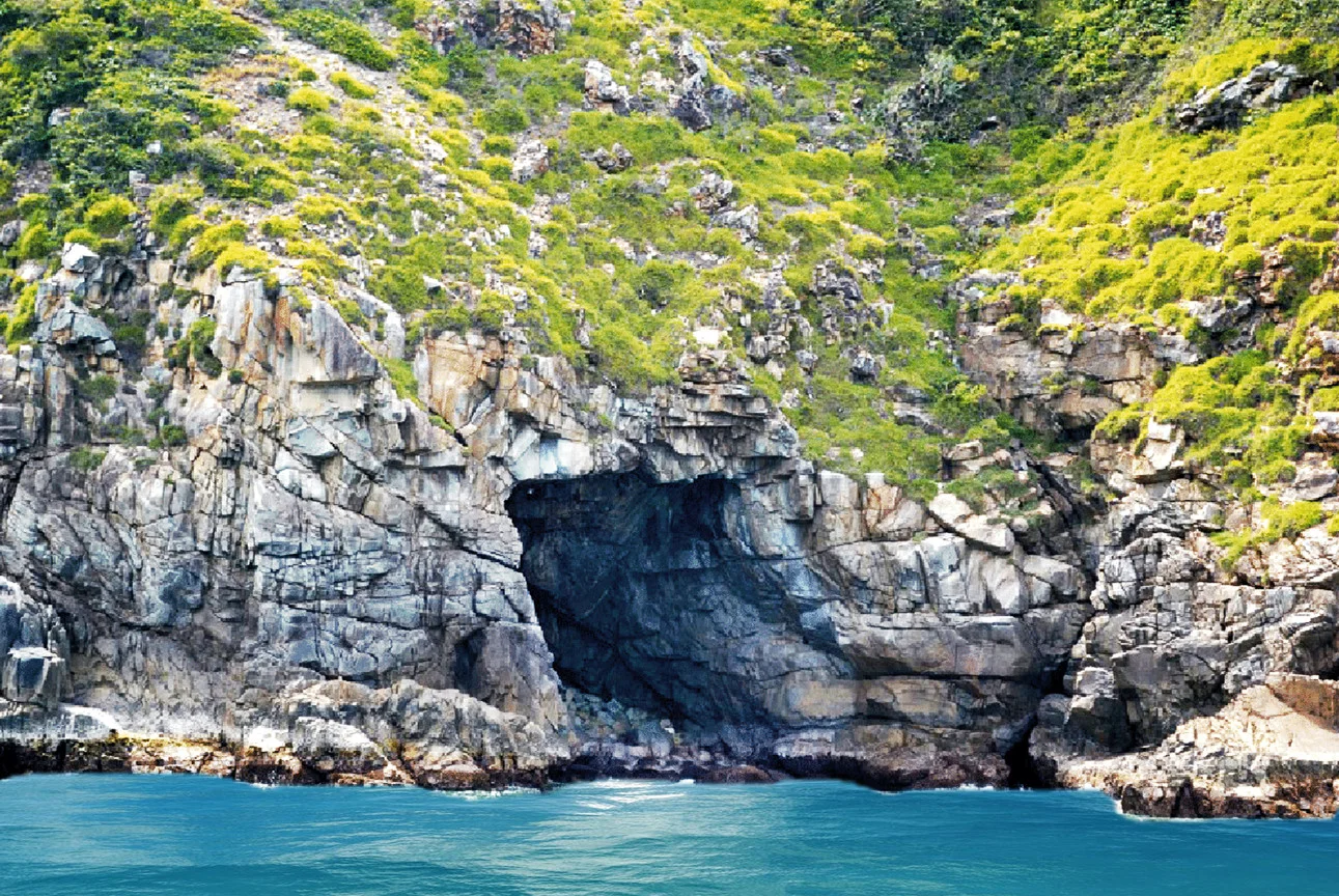 Tour Hòn Mun- Làng Chài- Bãi Tắm 1 ngày: Lịch trình, điểm nổi bật, giá bán, kinh nghiệm du lịch & đơn vị uy tín